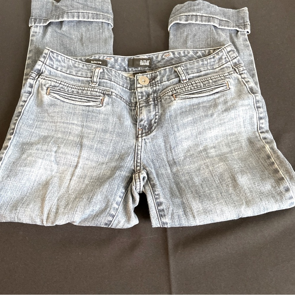 a.n.a.  A New Approach Crop Denim Capris Size 4
